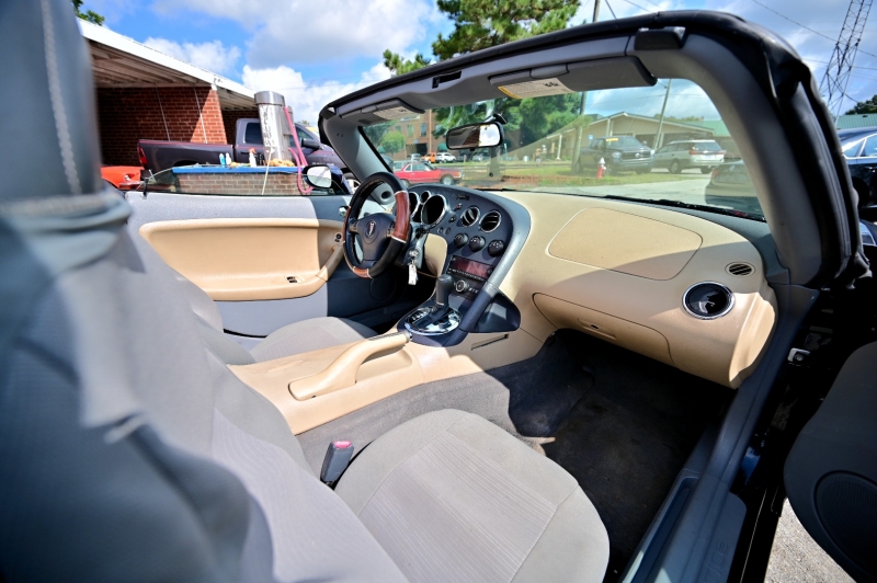 Pontiac Solstice 2006 price $4,850